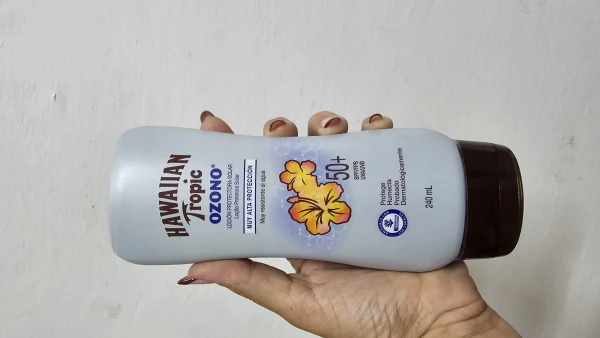Protector Solar SPF 50 con Ozono 🌺🌴 Hawaiian Tropic's foto | Darys Skincare |  BizneCubano